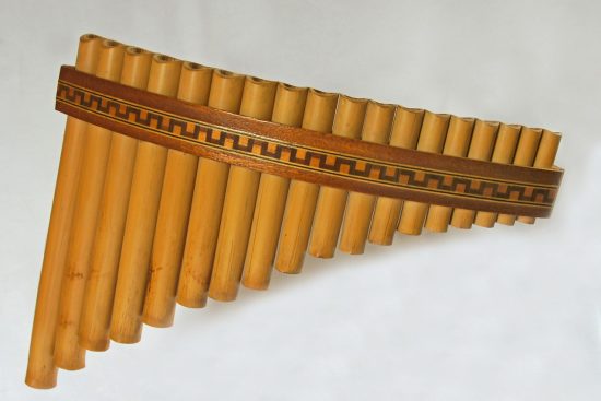 scopri la magia della musica con la nostra selezione di flauto. perfetto per musicisti di ogni livello, il flauto è uno strumento elegante e versatile che arricchisce ogni melodia. esplora le nostre risorse, lezioni e strumenti per realizzare il tuo sogno musicale.