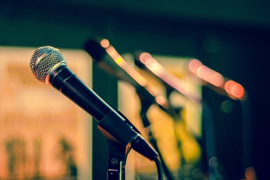scopri i migliori microfoni e le tecniche per utilizzarli al meglio. approfondisci le caratteristiche, le tecnologie innovative e i suggerimenti per ottenere una qualità audio professionale. perfetto per musicisti, podcaster e fonici del suono.