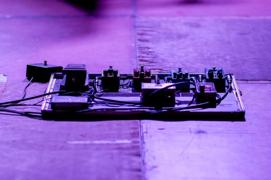 scopri il mondo dei pedali per chitarra: effetti unici, suoni straordinari e la possibilità di personalizzare la tua musica. esplora la nostra selezione di pedali per chitarra e porta le tue performance a un nuovo livello!