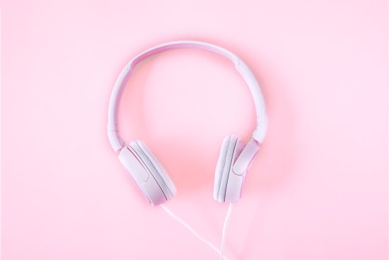 scopri la colonna sonora ideale per le tue sessioni di gioco! esplora le tracce di musica gaming che ti accompagneranno in epiche avventure e ti immergeranno nell'azione. rendi ogni partita indimenticabile con la migliore musica per gamers!