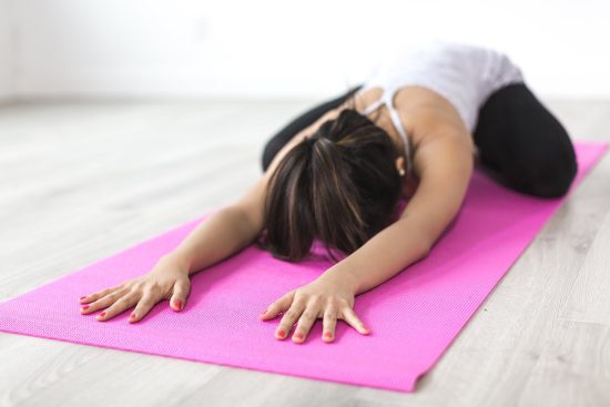 scopri la musica per yoga perfetta per accompagnarti nella tua pratica. rilassati e concentra la mente con melodie serene e armoniose, ideali per meditazioni e sessioni di yoga.