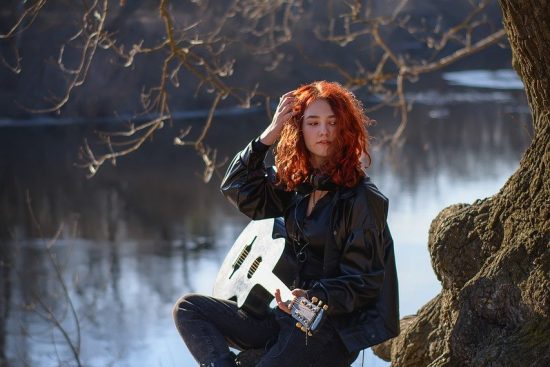scopri il mondo affascinante della musica: esplora generi, artisti e le ultime novità del panorama musicale. un viaggio sonoro che tocca il cuore e l'anima.