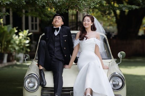 scopri la colonna sonora perfetta per il tuo matrimonio. musiche romantiche, melodie incantevoli e suggerimenti per rendere il tuo giorno speciale indimenticabile.