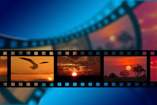 scopri l'incantevole mondo della musica nei film, dove le melodie si intrecciano con le emozioni. attraverso colonne sonore indimenticabili e brani iconici, esplora come la musica amplifica le storie sul grande schermo e lascia un'impronta duratura nel cuore degli spettatori.