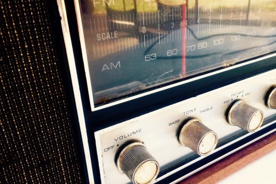 scopri le migliori stazioni radio di musica ambient su cui lasciarti trasportare da sonorità rilassanti e paesaggi sonori ipnotici. sintonizzati per un viaggio musicale che trasforma ogni momento in un'esperienza unica.