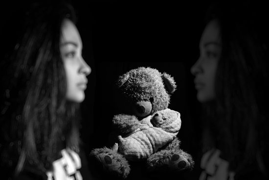 il dolore emotivo può essere un'esperienza profonda e complessa, influenzando il nostro benessere mentale e fisico. scopri le cause, le conseguenze e le strategie per affrontare e superare questo tipo di sofferenza.