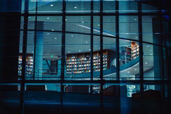 scopri la nostra vasta biblioteca musicale: esplora una collezione diversificata di brani, generi e artisti per soddisfare ogni tuo desiderio musicale. immergiti nella melodia e trova la colonna sonora perfetta per ogni momento.
