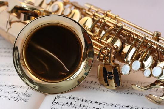 scopri il mondo affascinante degli strumenti musicali! dalla chitarra al pianoforte, esplora una vasta gamma di strumenti, le loro caratteristiche e come possono arricchire la tua esperienza musicale.