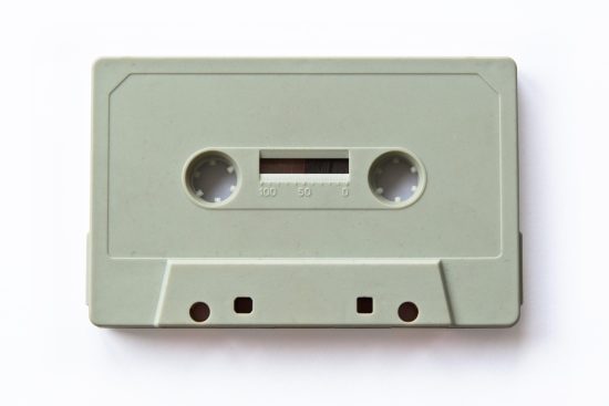 riparazione di cassette audio: riportiamo alla vita le tue cassette preferite. servizio professionale per restaurare il suono originale e preservare i tuoi ricordi musicali.