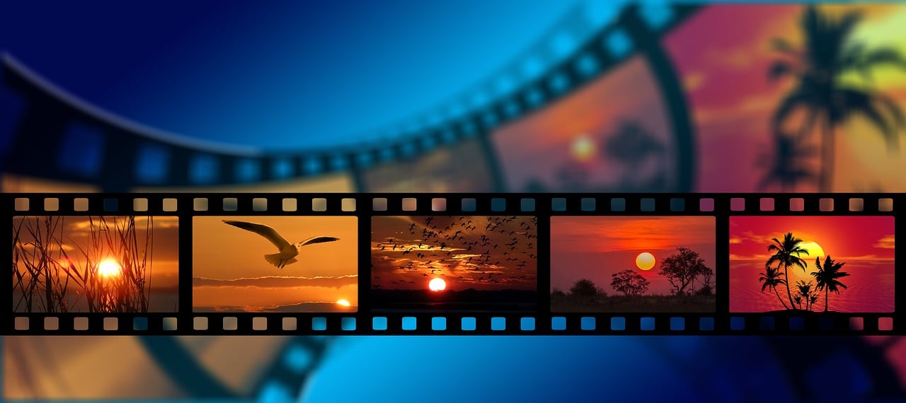 scopri la magia delle colonne sonore cinematografiche con il nostro film score, un viaggio emozionante attraverso le note che accompagnano le immagini sul grande schermo.